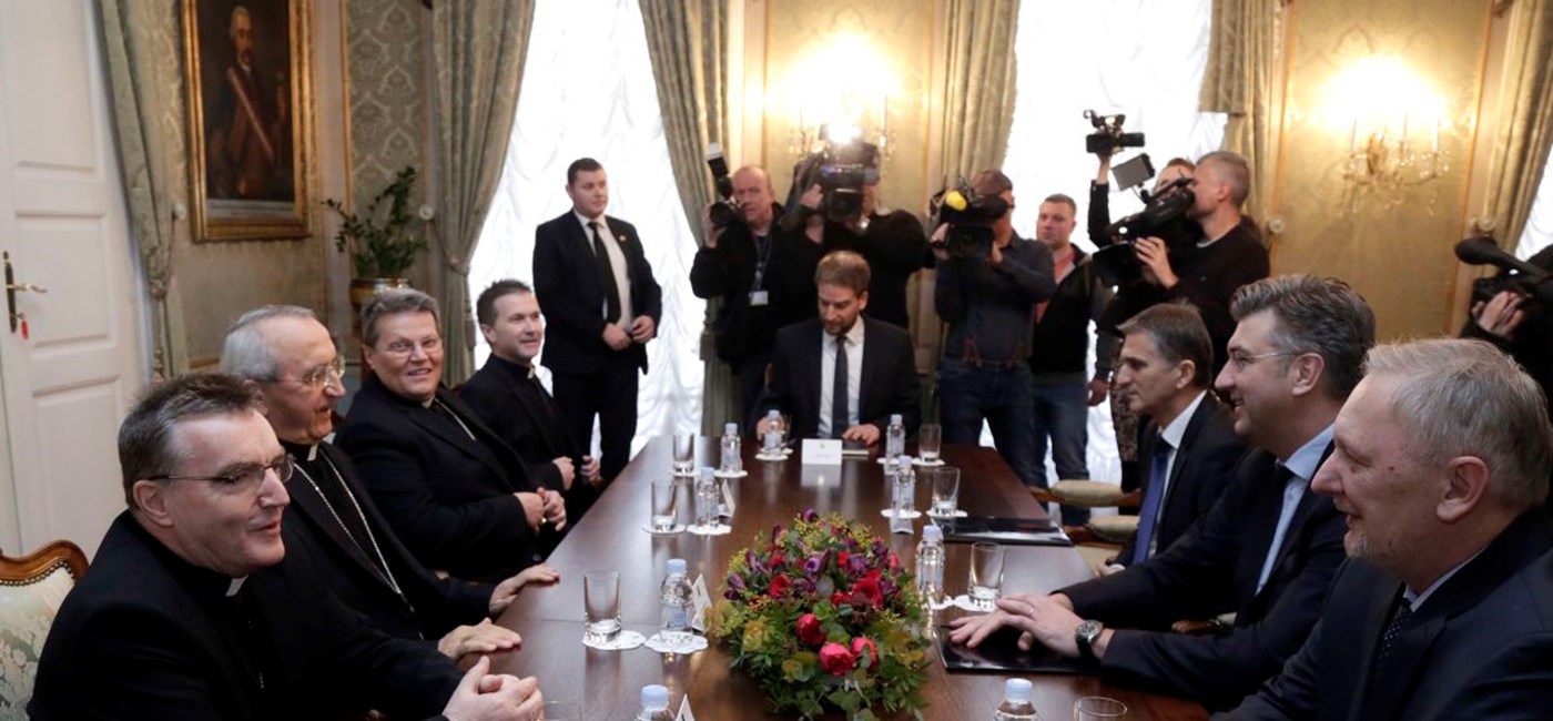 Predsjednik Vlade Plenković s članovima Stalnog vijeća Hrvatske biskupske konferencije